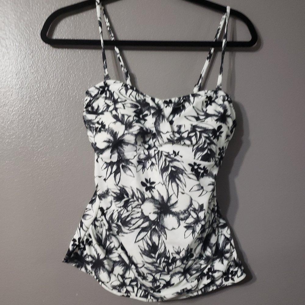 Croft & Barrow Swimming Top Size 10